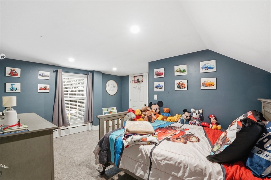 98 Cliffe Ave