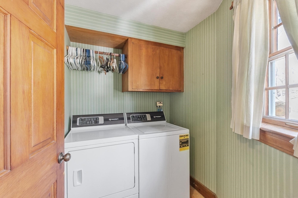 40 Pelham Dr