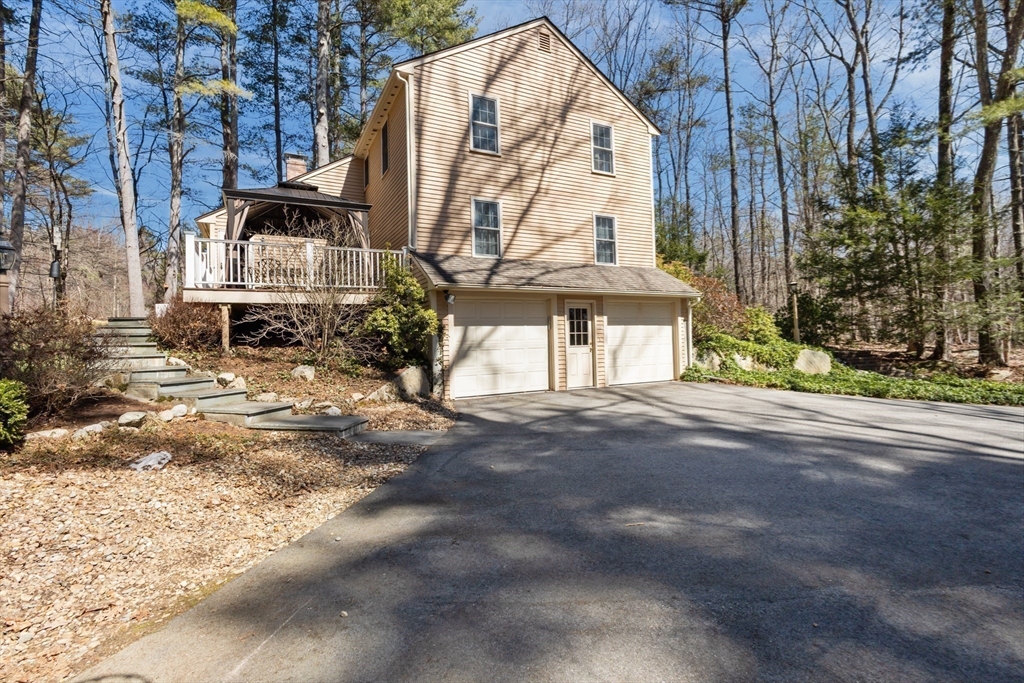 40 W Elm St