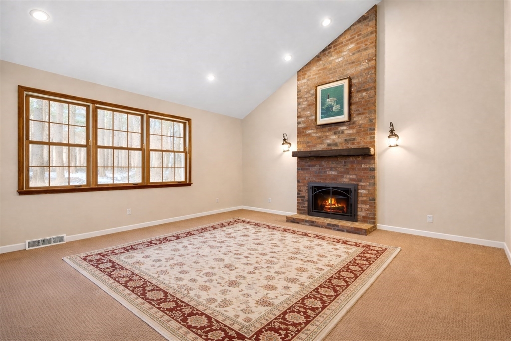 40 W Elm St