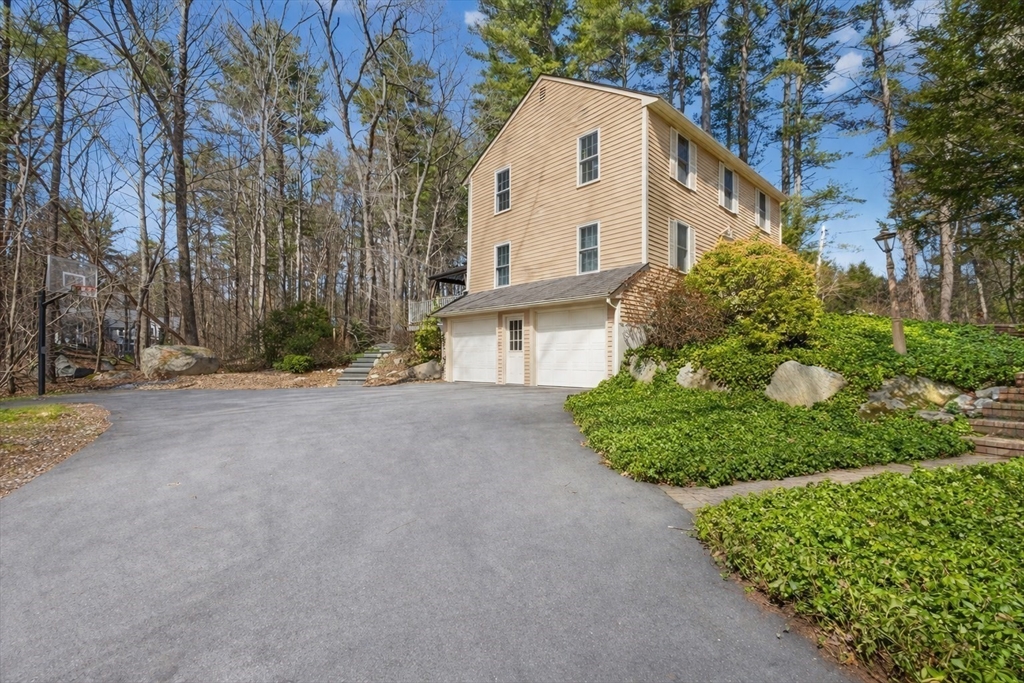 40 W Elm St