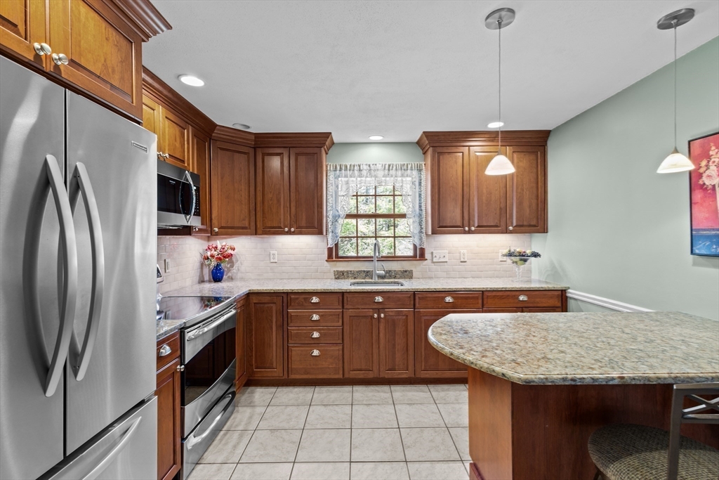 40 W Elm St