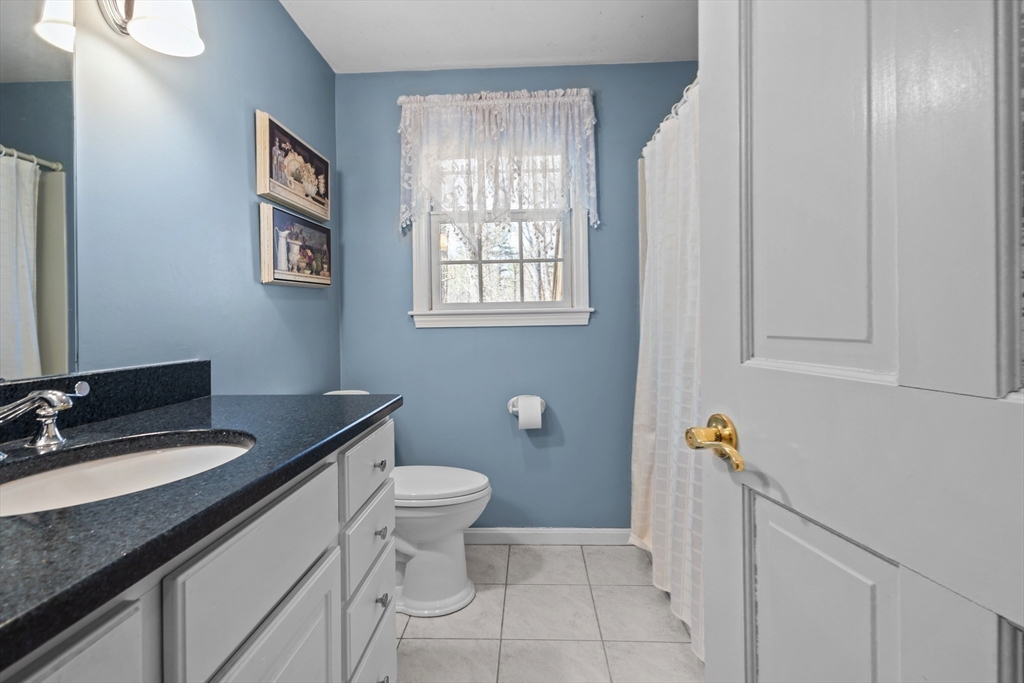 40 W Elm St