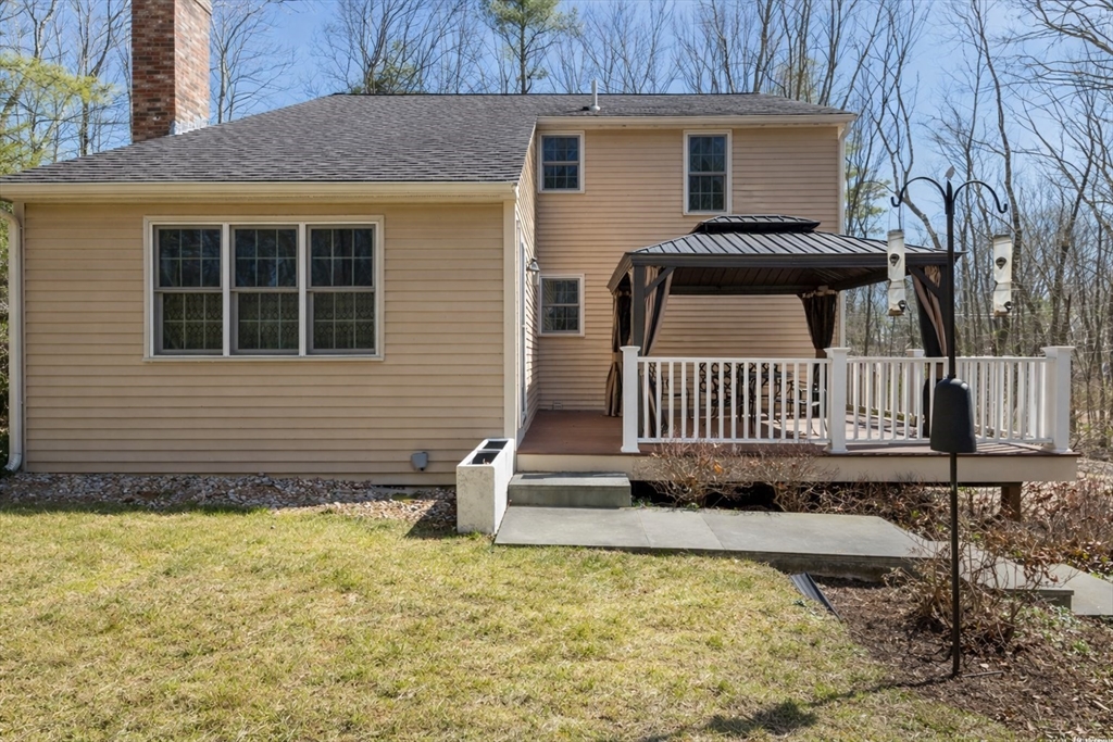 40 W Elm St