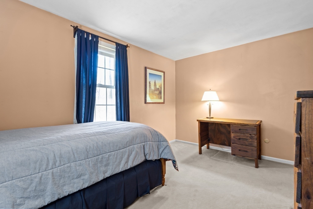 40 W Elm St