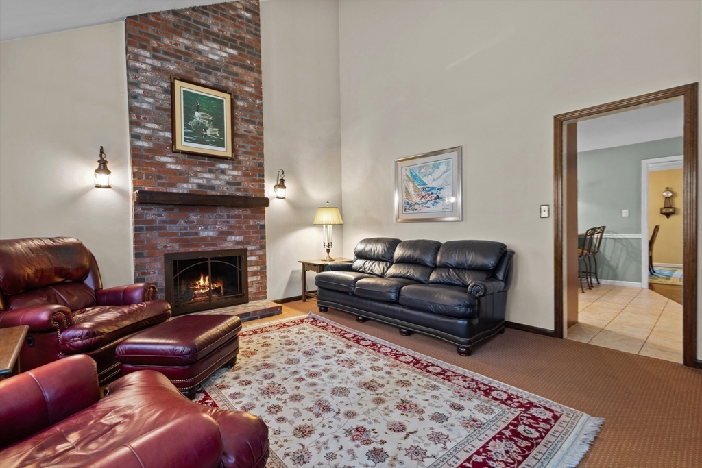 40 W Elm St
