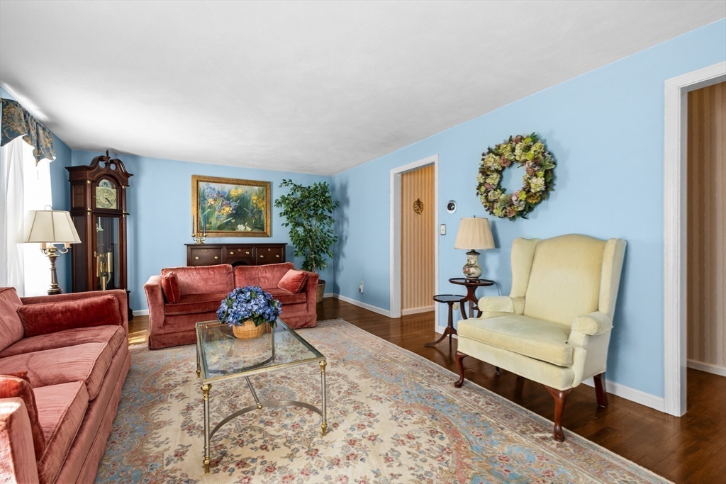 40 W Elm St
