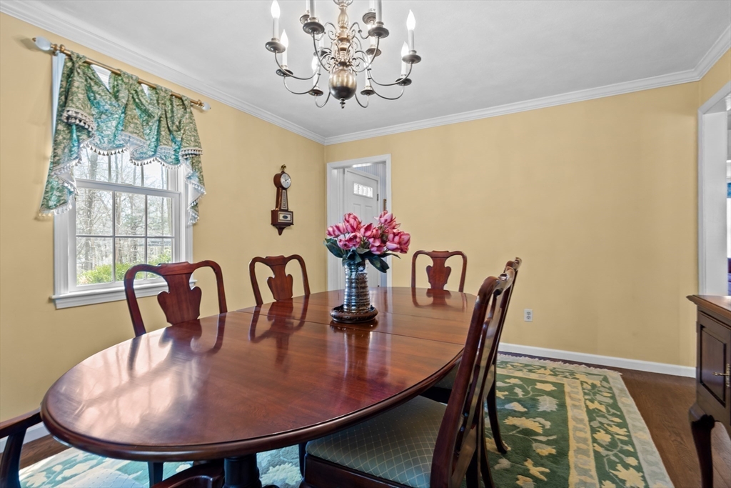 40 W Elm St