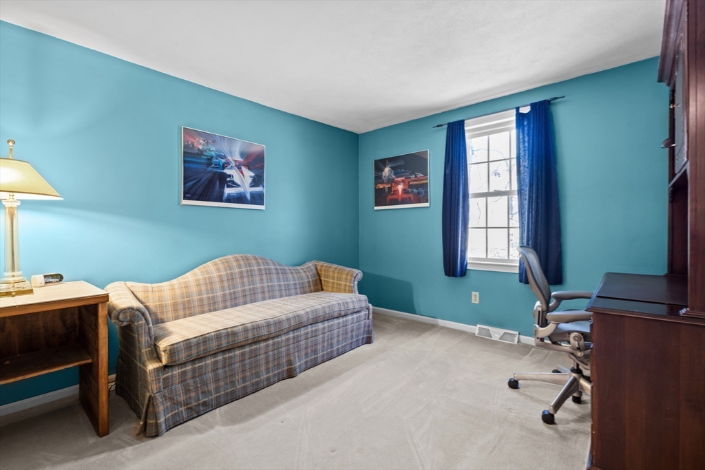 40 W Elm St