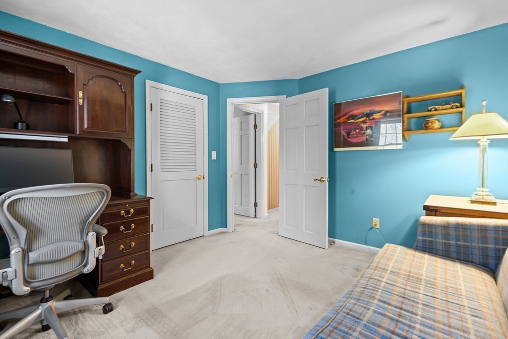 40 W Elm St