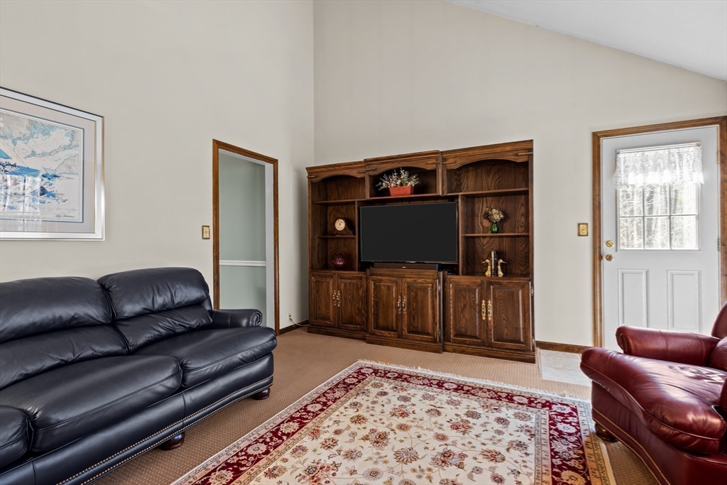 40 W Elm St