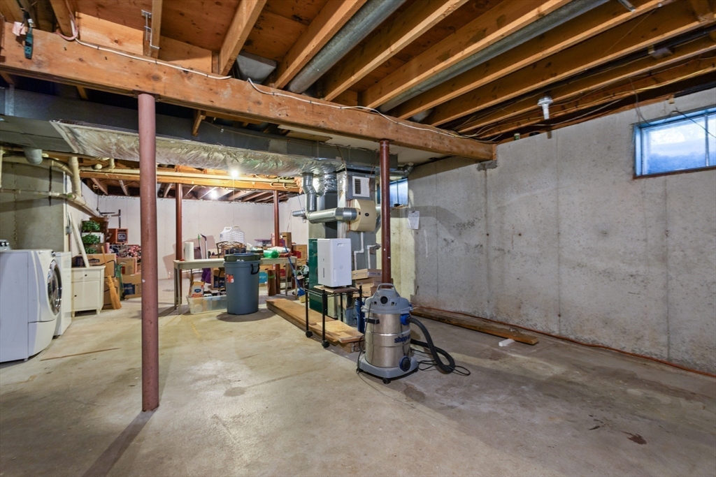 40 W Elm St