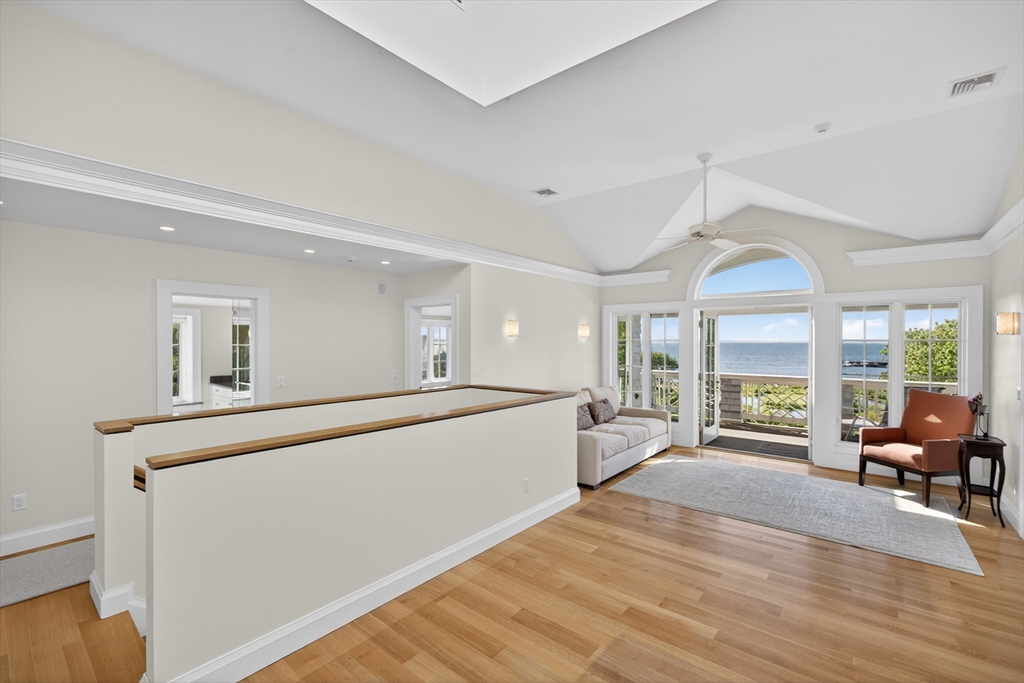85 Moorings Rd