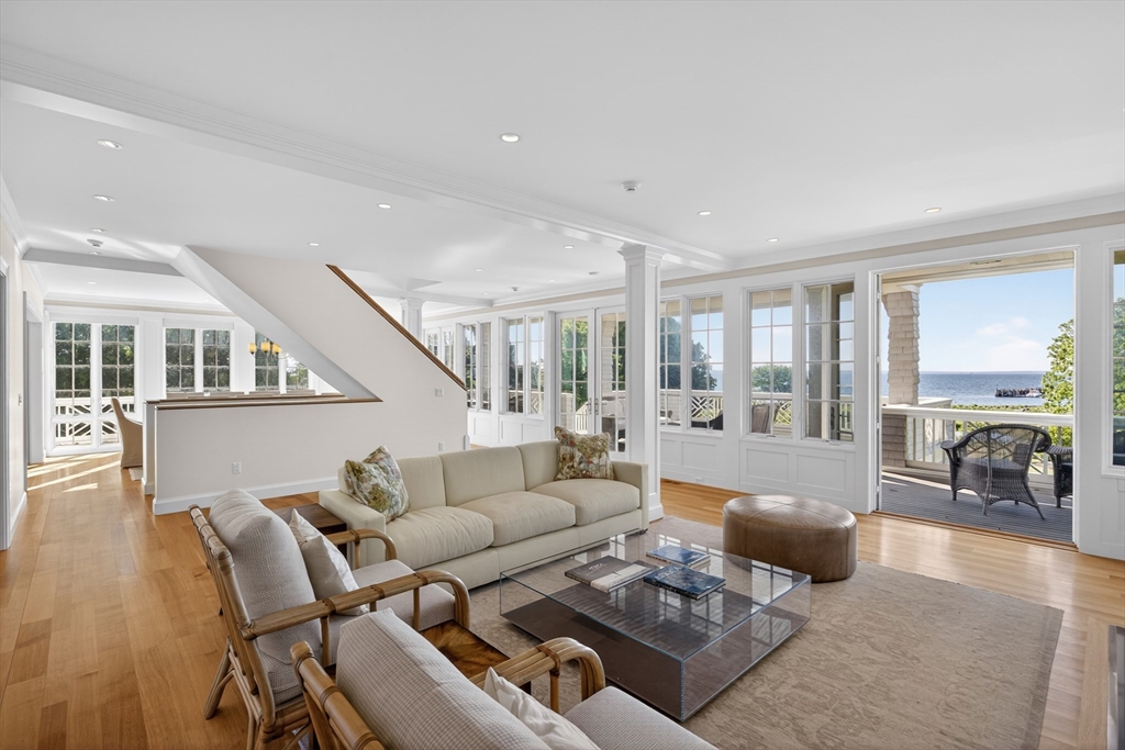 85 Moorings Rd