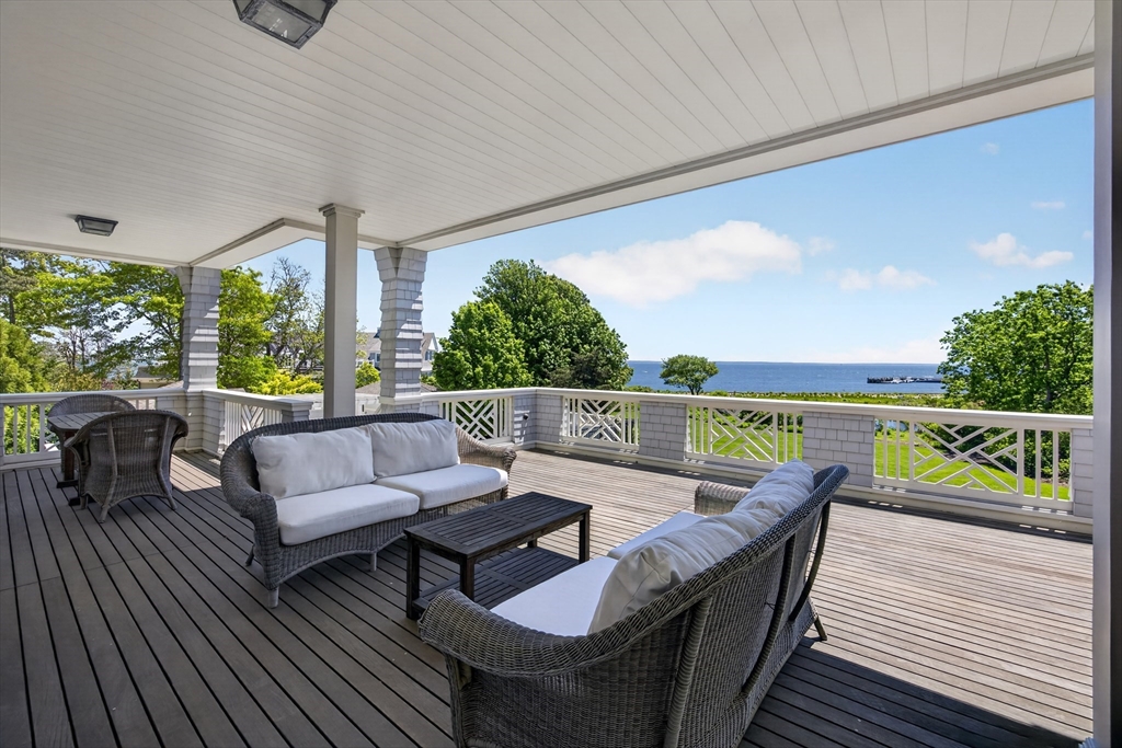 85 Moorings Rd