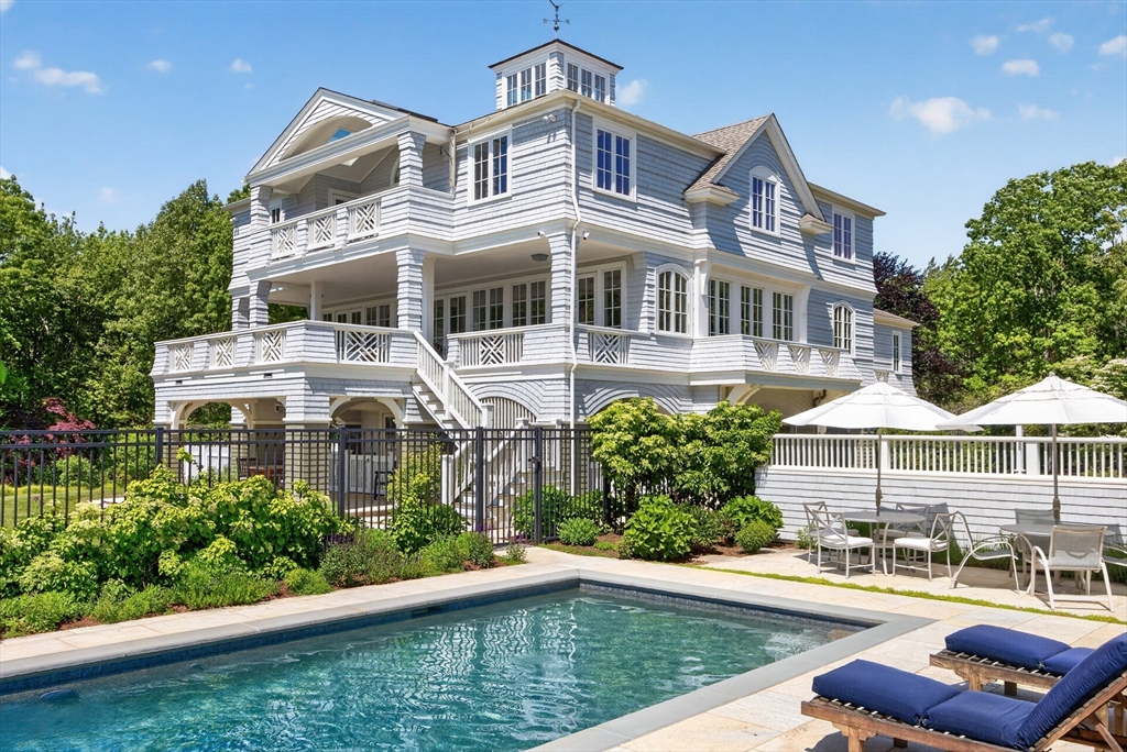 85 Moorings Rd