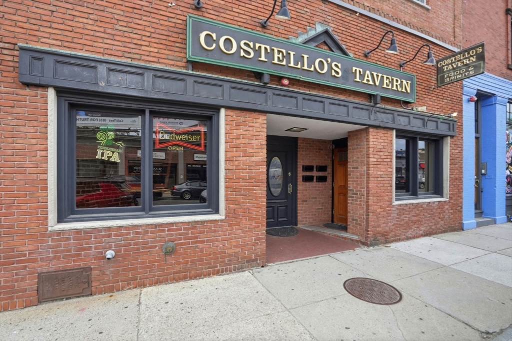 717 Centre Street