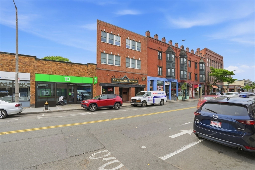 717 Centre Street