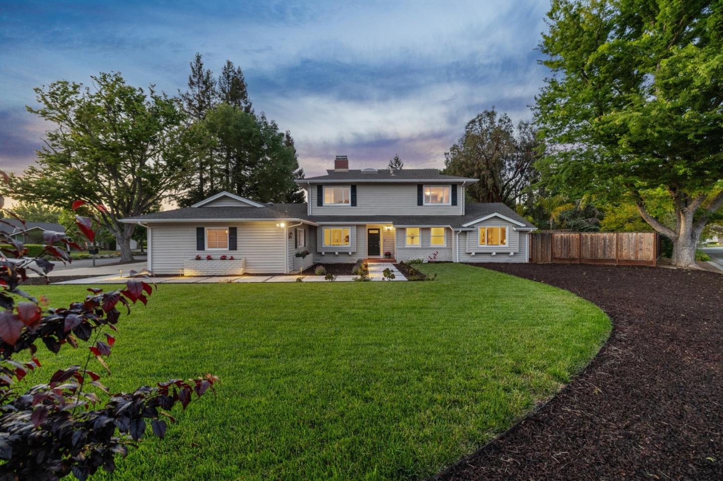 1847 Juarez AVE