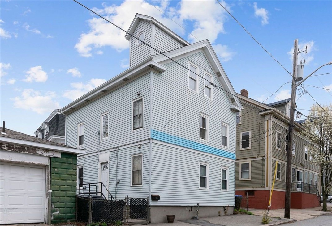 22 Armstrong Avenue 3