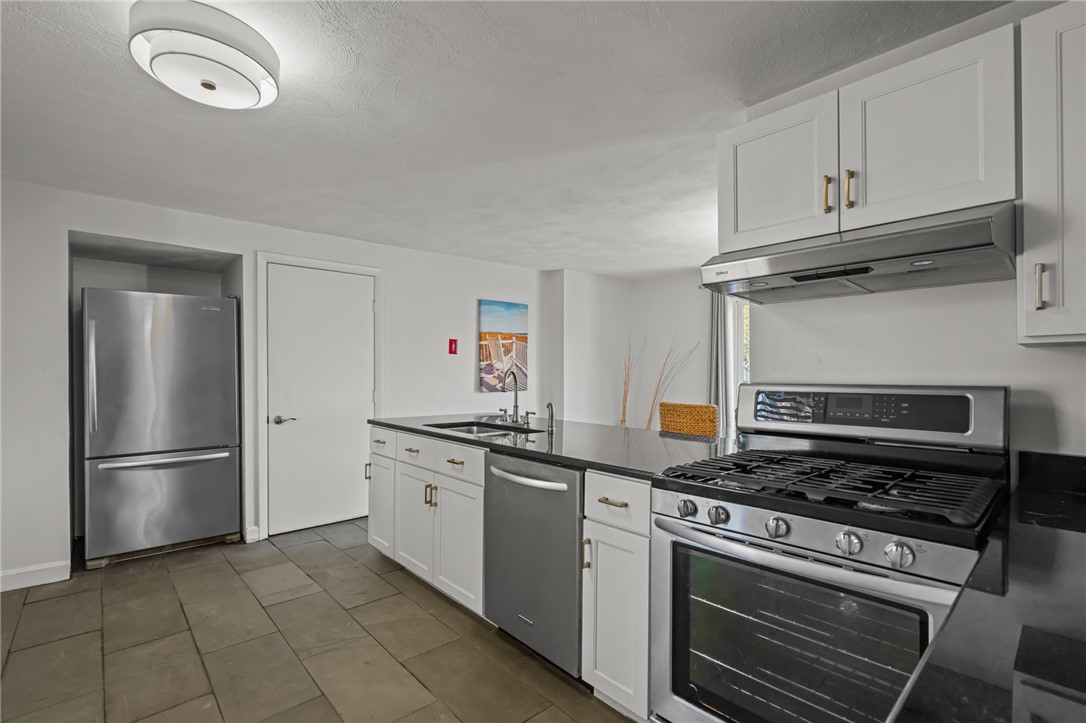 1705 Wampanoag Trail