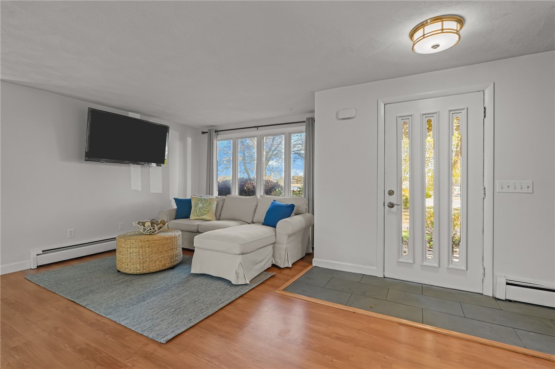 1705 Wampanoag Trail