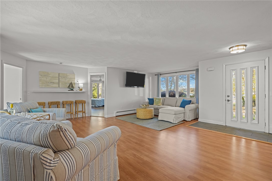 1705 Wampanoag Trail