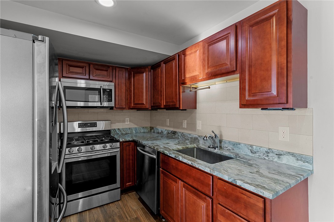 298 Wickenden Street 6