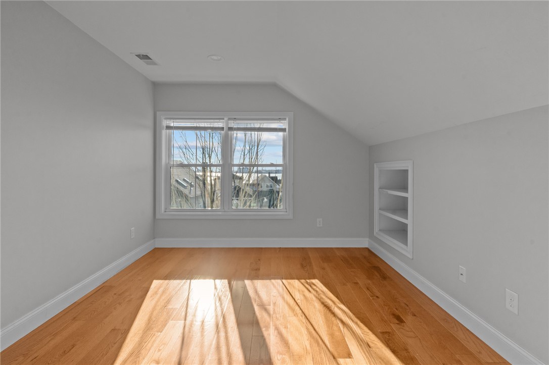 298 Wickenden Street 6