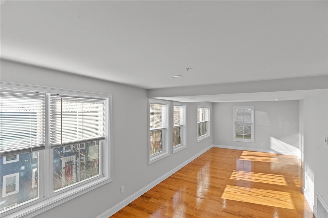 298 Wickenden Street 6