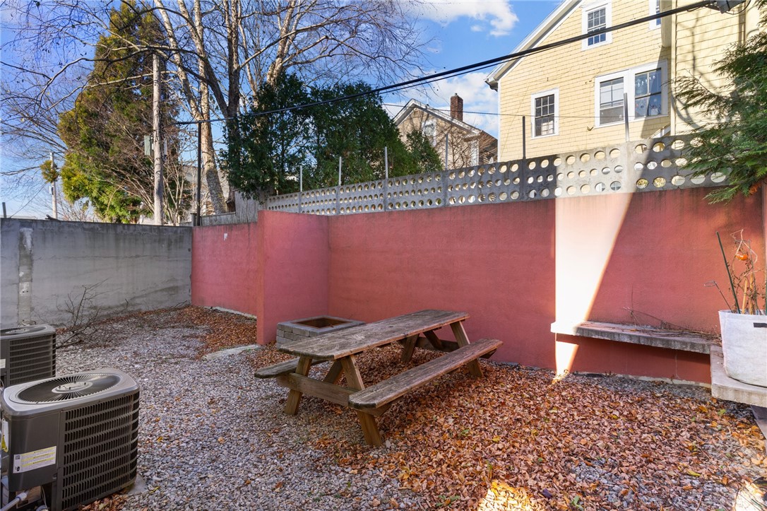 298 Wickenden Street 6