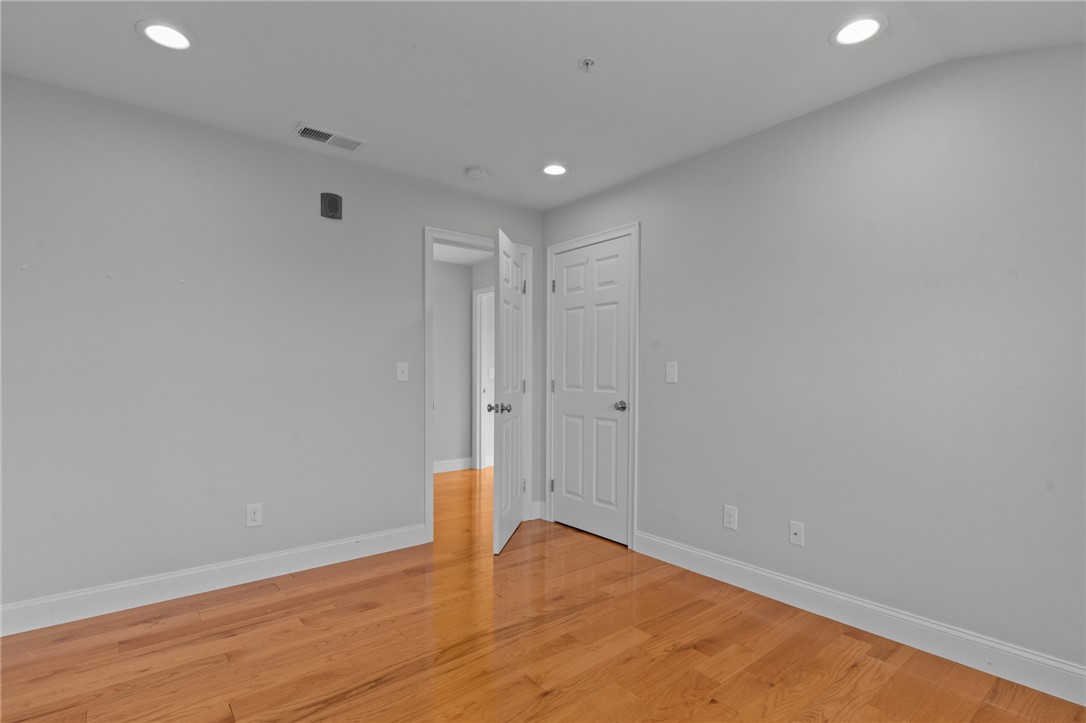 298 Wickenden Street 6