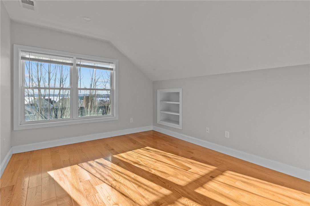 298 Wickenden Street 6