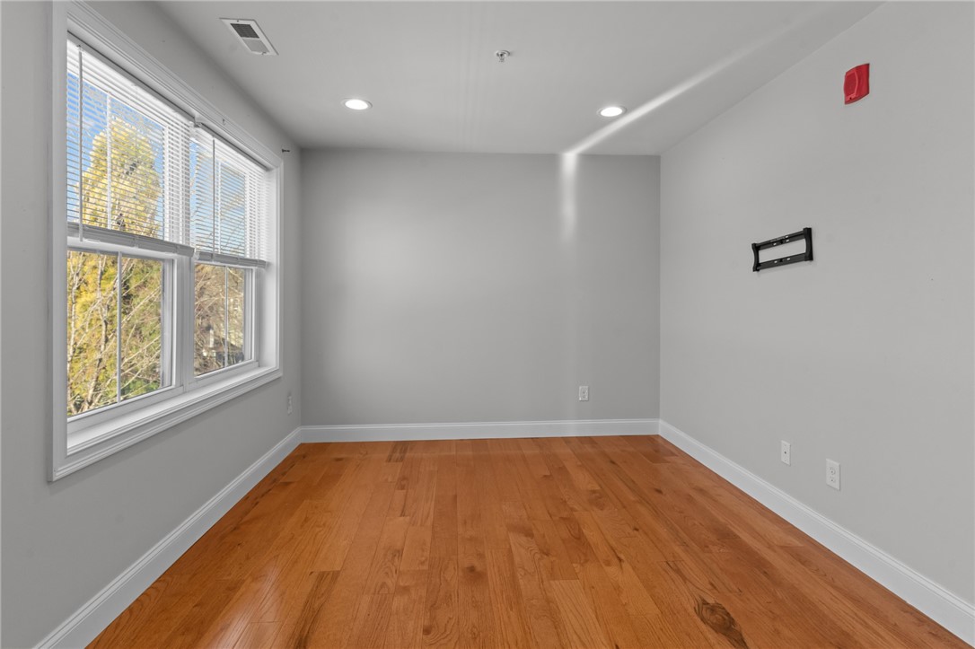 298 Wickenden Street 6