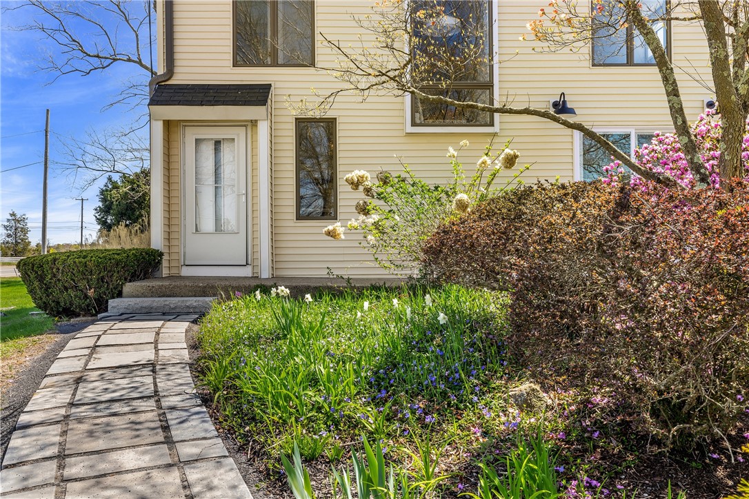 1705 Wampanoag Trail