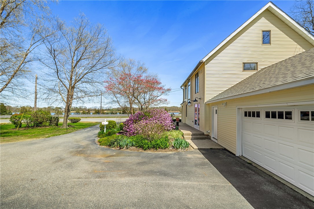 1705 Wampanoag Trail