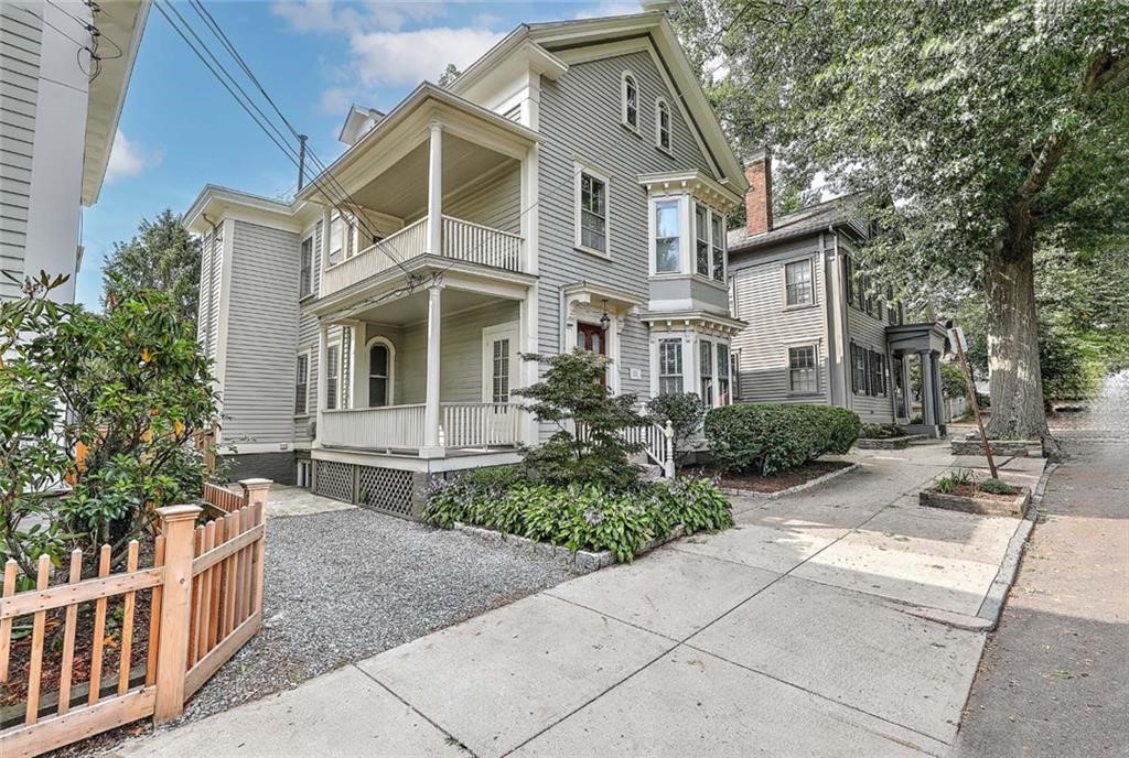 135 Williams Street 1