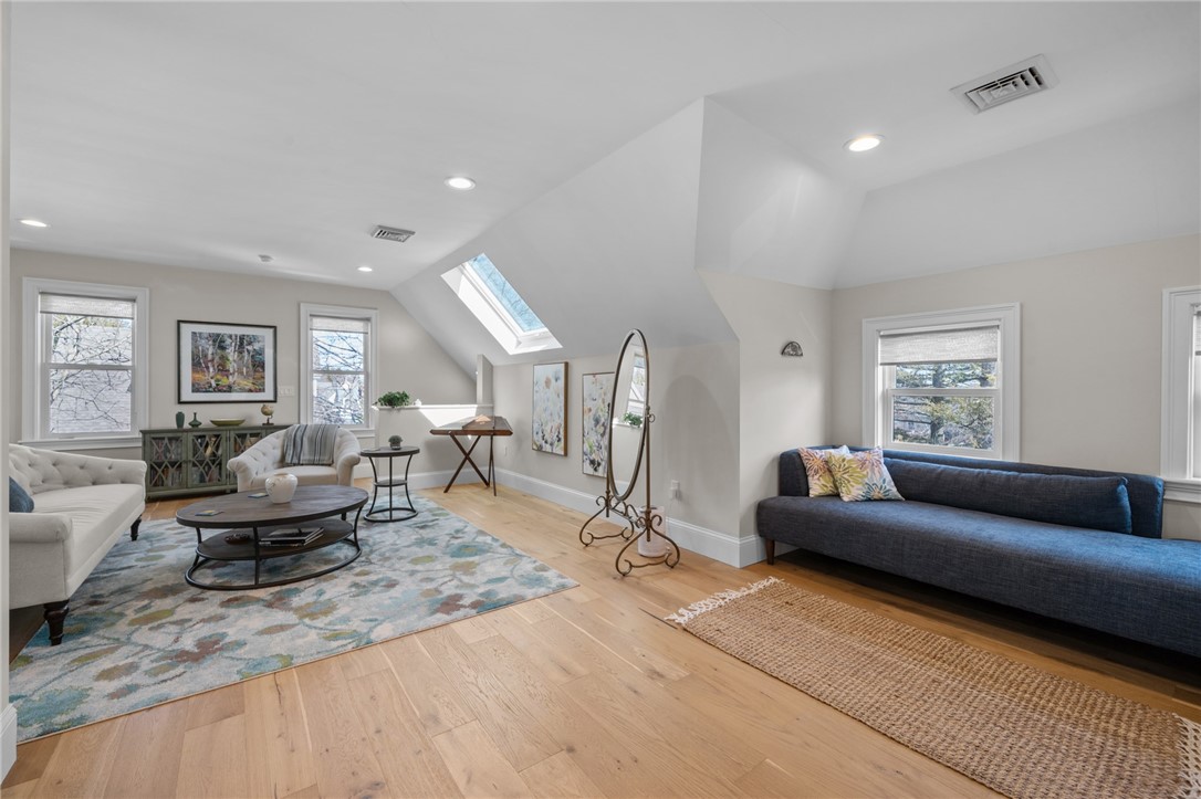 12 University Avenue