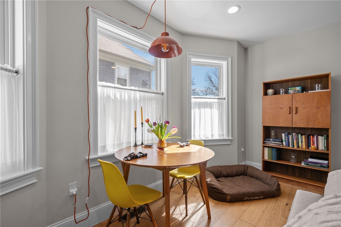 12 University Avenue