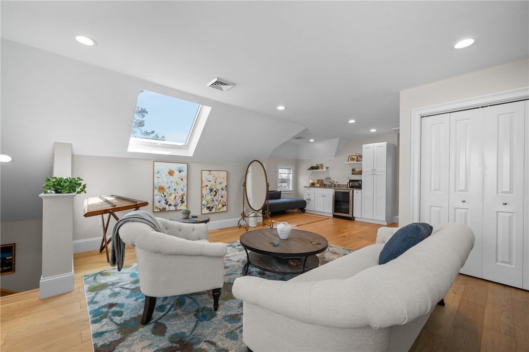 12 University Avenue