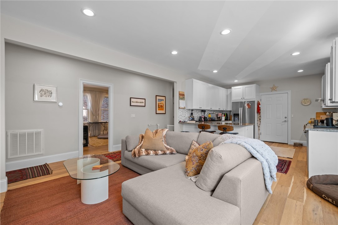 12 University Avenue