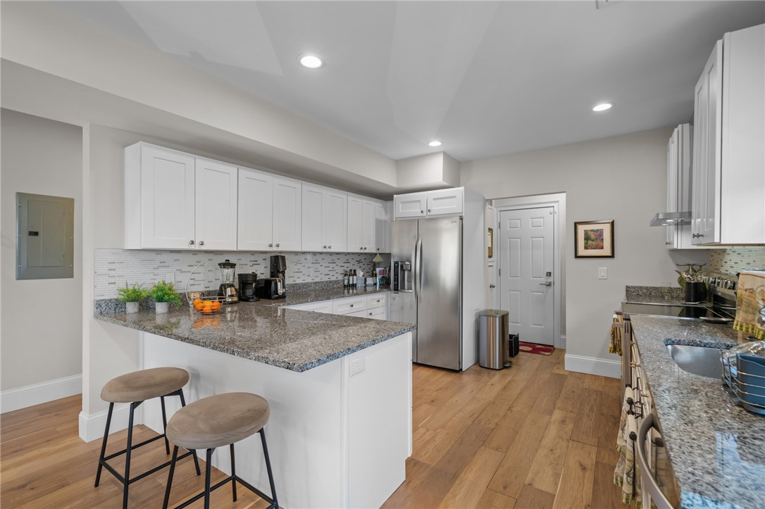 12 University Avenue