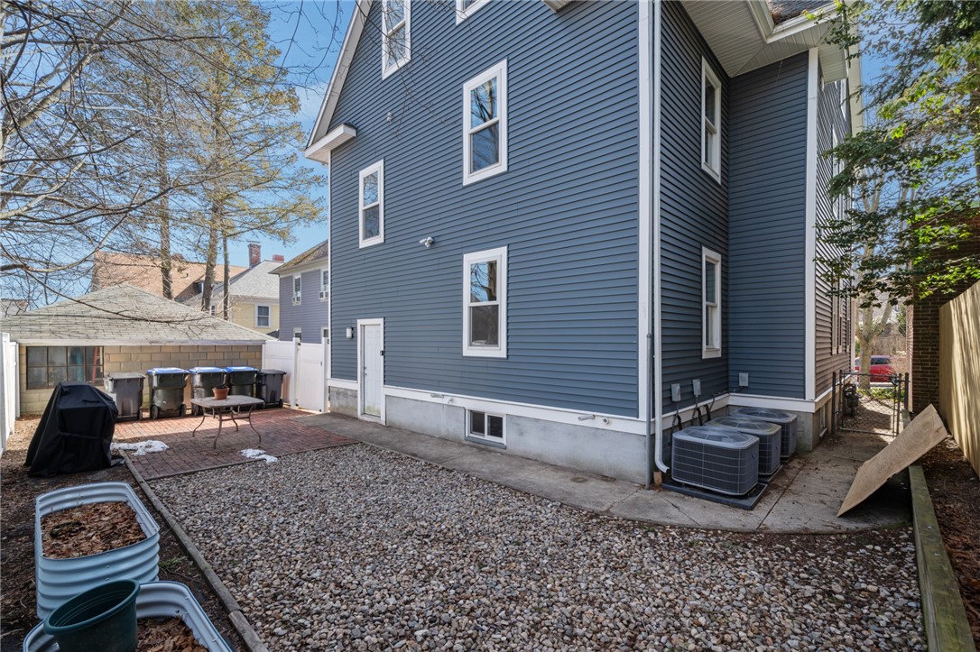 12 University Avenue