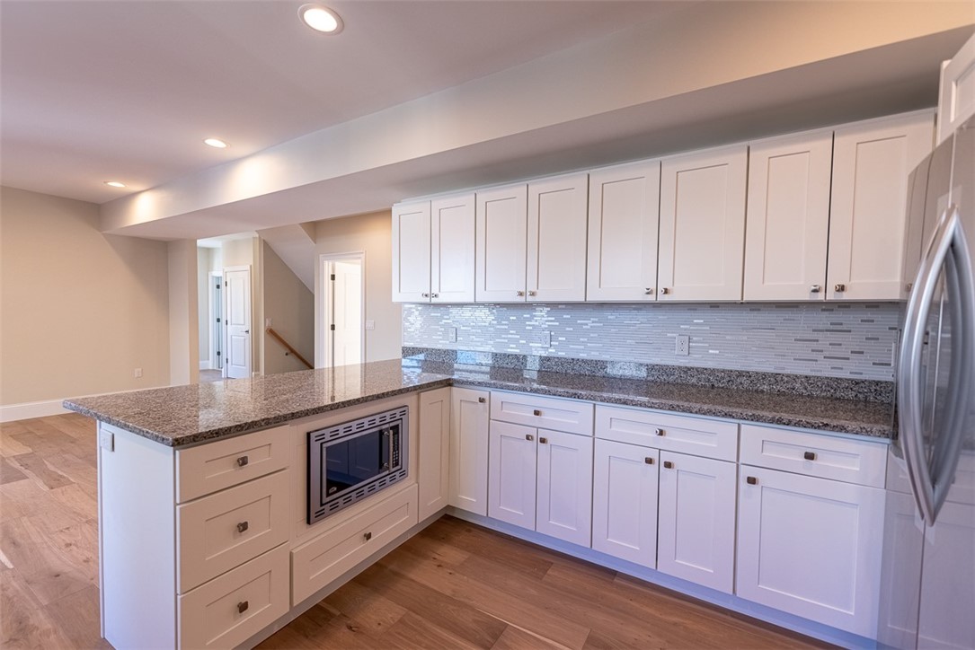 12 University Avenue