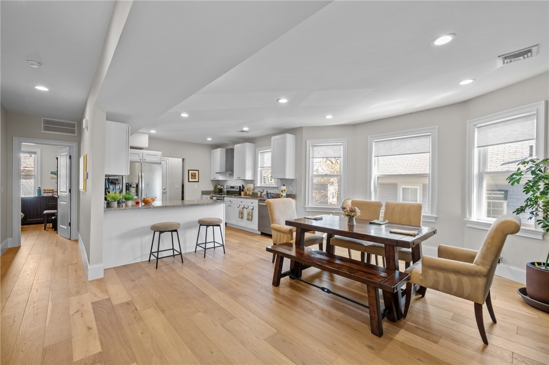 12 University Avenue