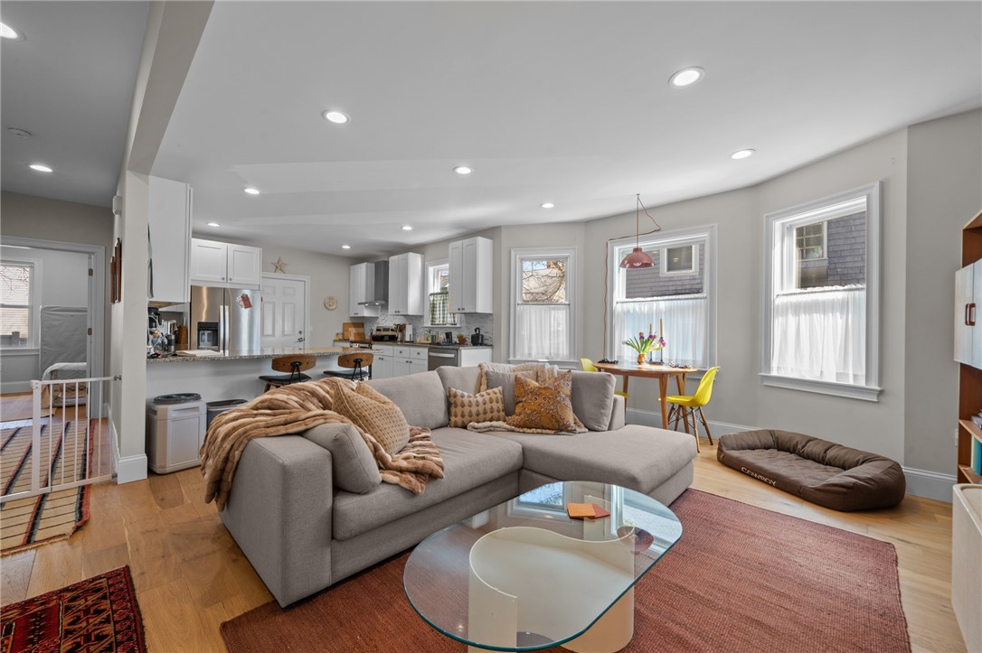 12 University Avenue