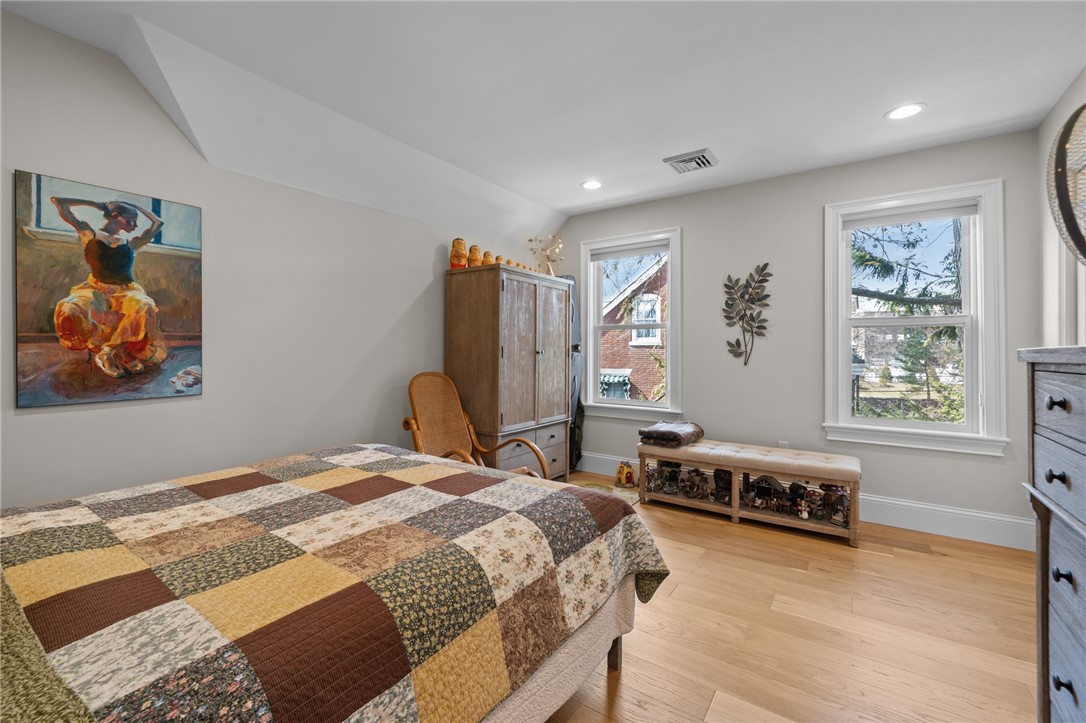 12 University Avenue