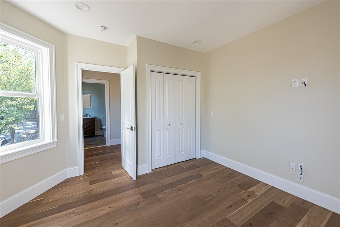 12 University Avenue