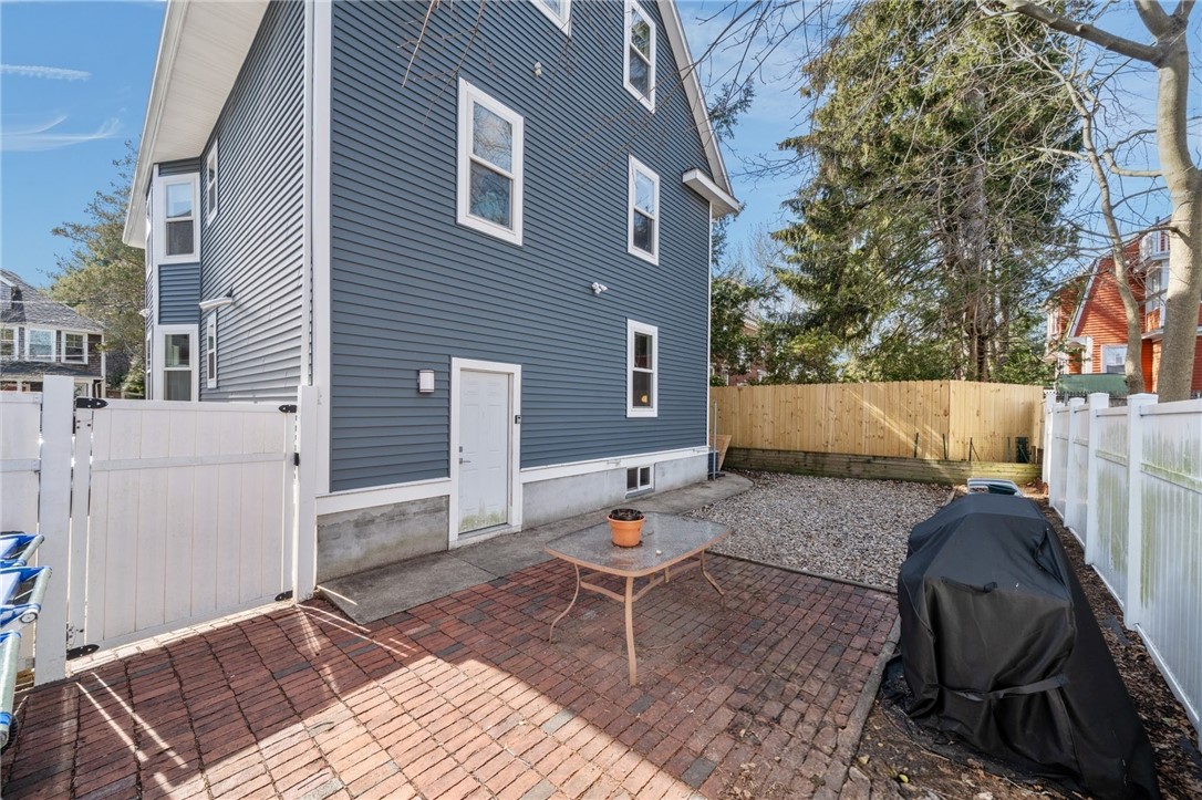 12 University Avenue