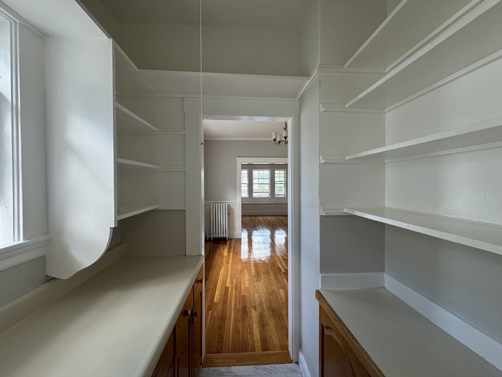 87 Oakland Street # 2A